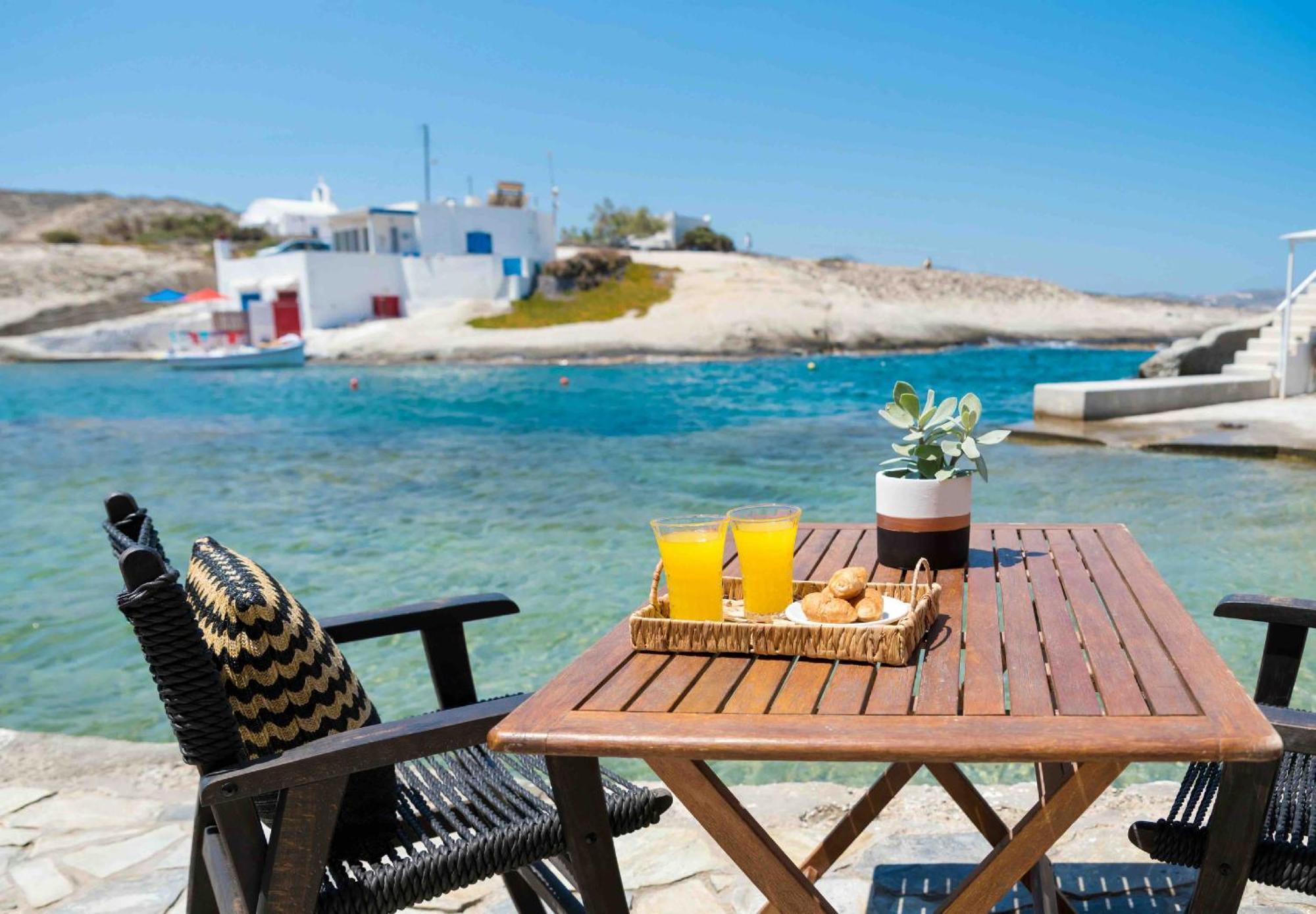 Kanelis Milos Sea * Agia Irini (Milos)